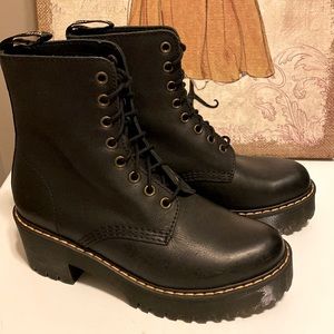 🆕  Dr. Martens shriver high wyoming leather heeled (NWOT)